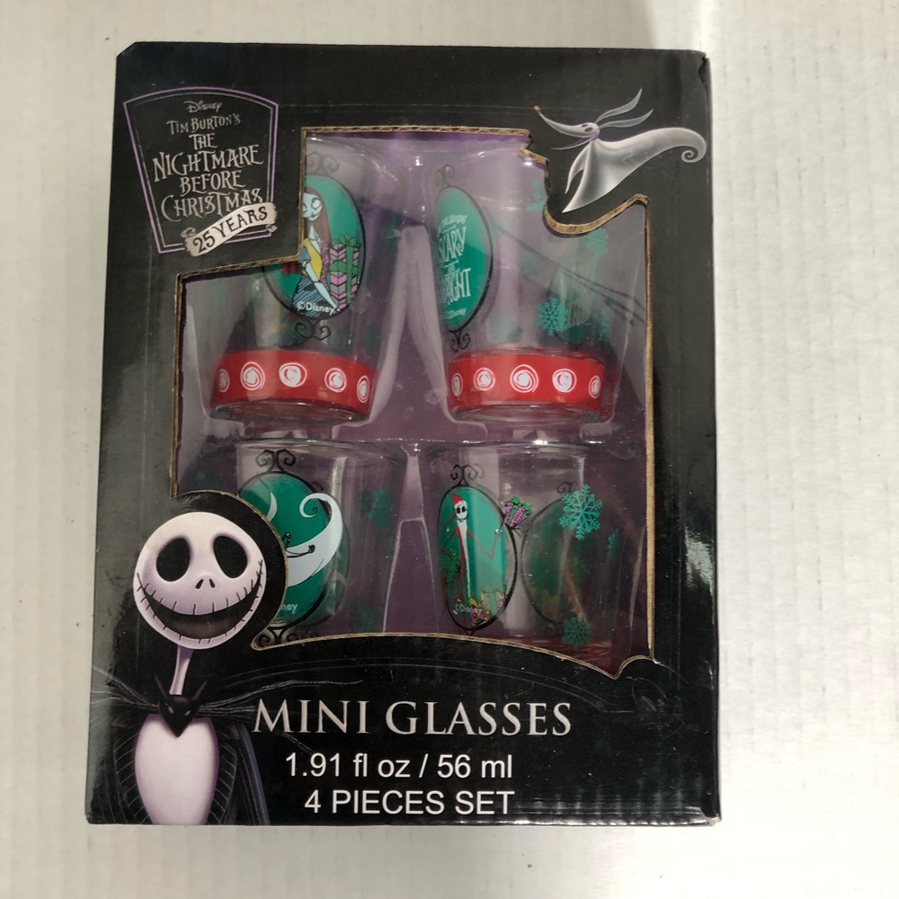 Tim Burton’s Nightmare Before Christmas 4 pc mini glasses. New